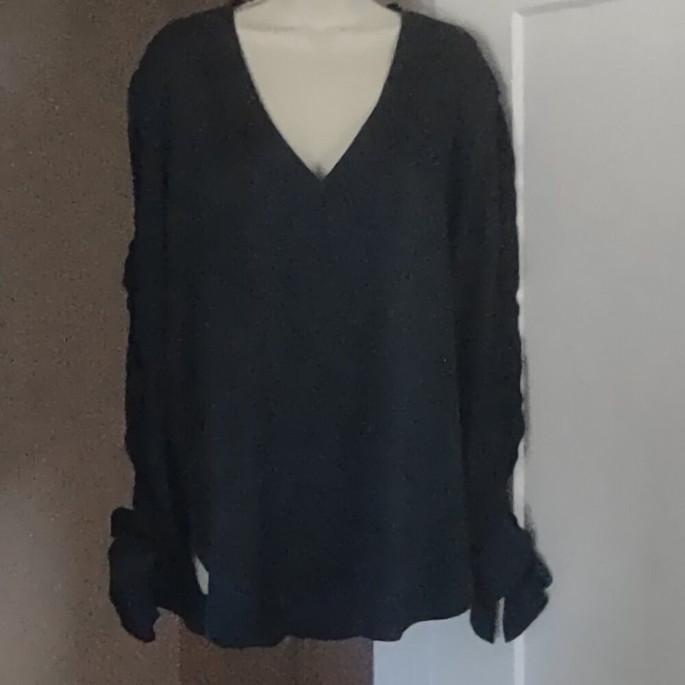 Treasure & Bond Navy Blue Flowing Long Sleeve Wrist Ties Women's Blouse - MEDIUM